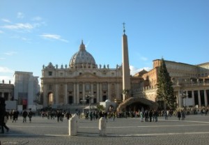 Basílica de San Pedro en el  en el Vaticano. Fuente: Reynoso (2012)